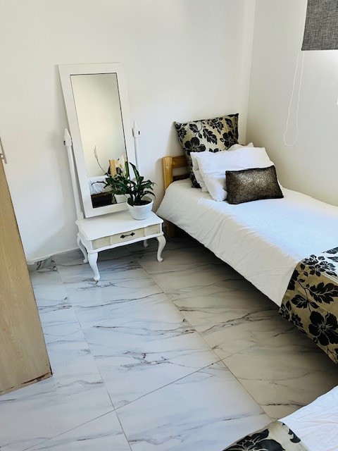 To Let 1 Bedroom Property for Rent in Table View Western Cape